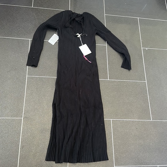 Going out dress with open back and slit on the side - Picture 2 of 4